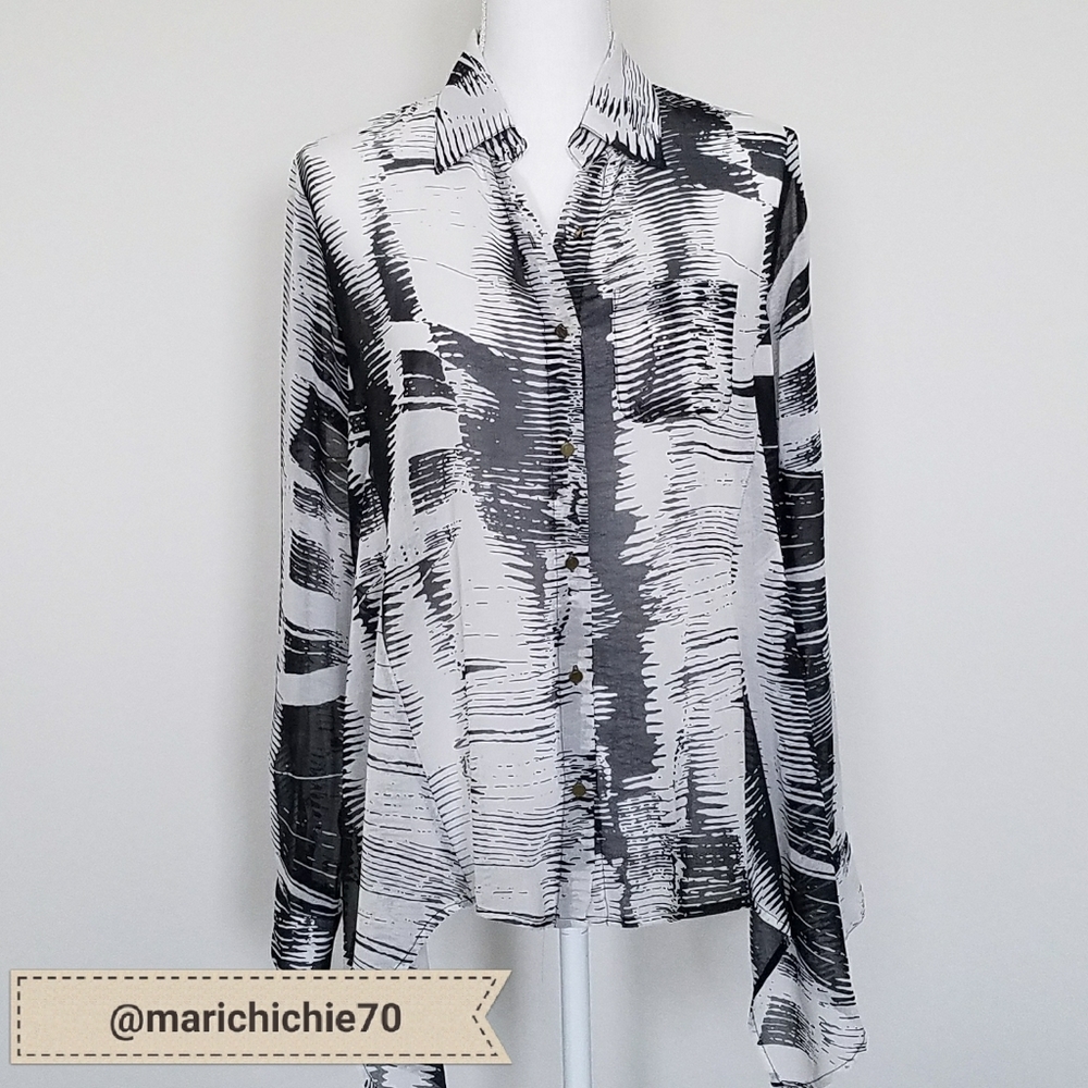 Mimi Chica Printed Button Down Top